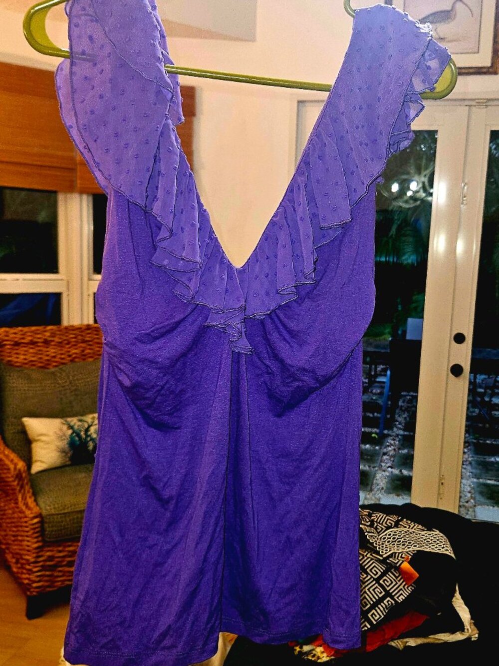 BEBE LOVELY PURPLE TOP